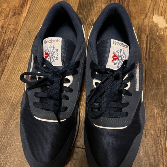 Men’s Reebok Classic Athletic Shoe - Picture 2 of 5